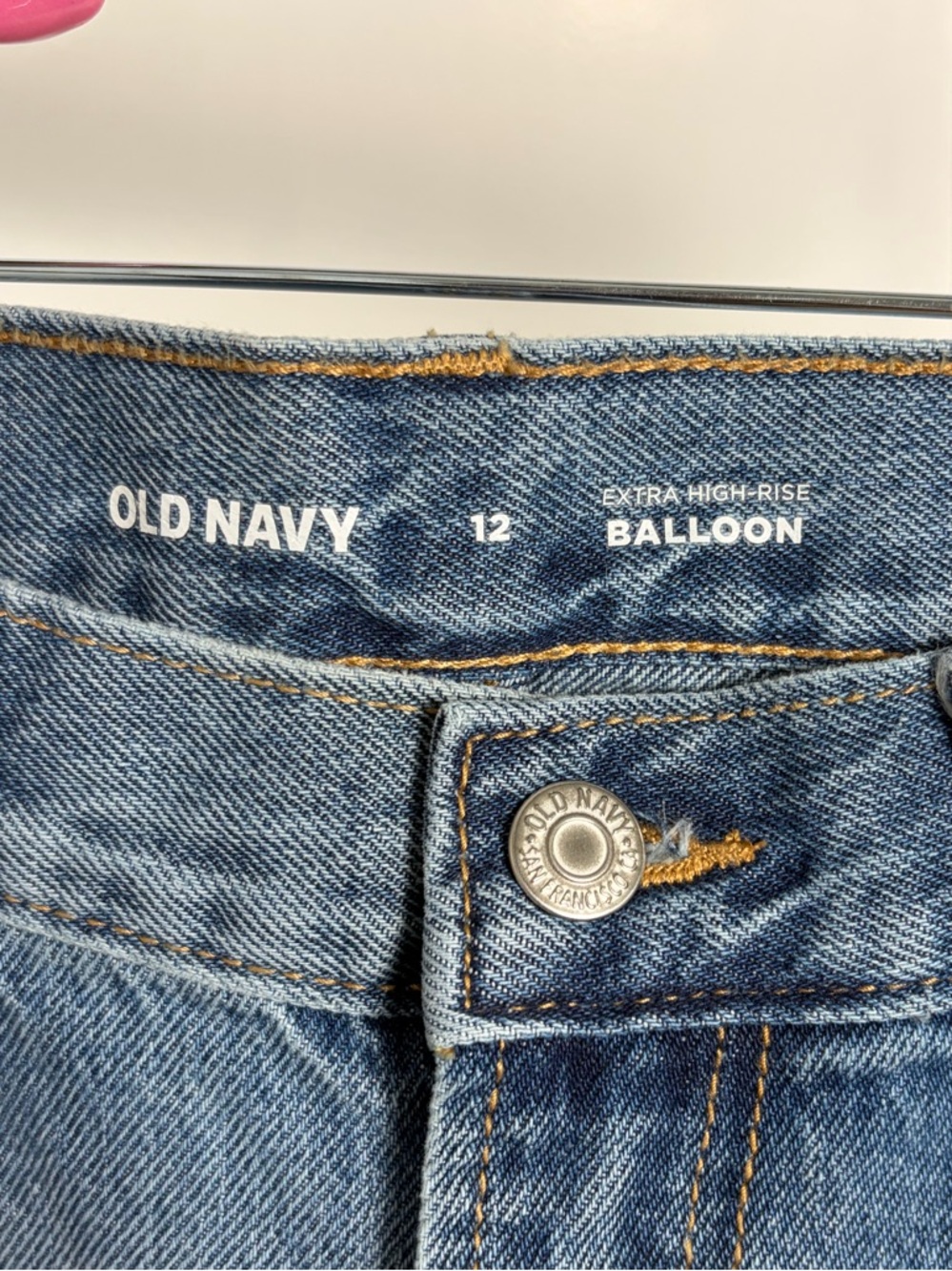 Old Navy Extra High Rise Balloon wide leg Jeans - Picture 3 of 16
